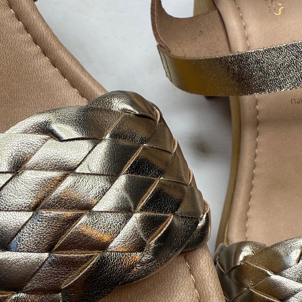 Seychelles Timber Gold Metallic Platform Wood Chunky Block Heel Sandal NEW - Picture 11 of 11